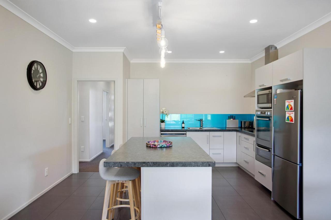 Sky Blue Retreat - Waihi Beach Holiday Home Exterior foto